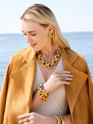 Julie Vos luxury jewelry editorial content